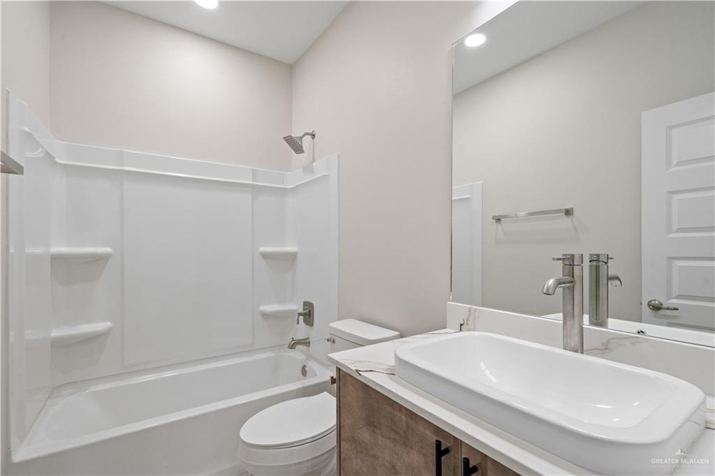 Photo 11 of 405 Onyx Drive