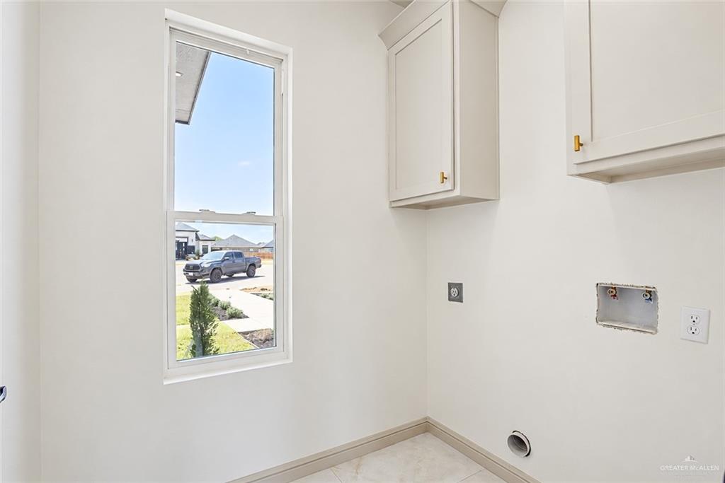 Photo 8 of 1201 Dawes Avenue