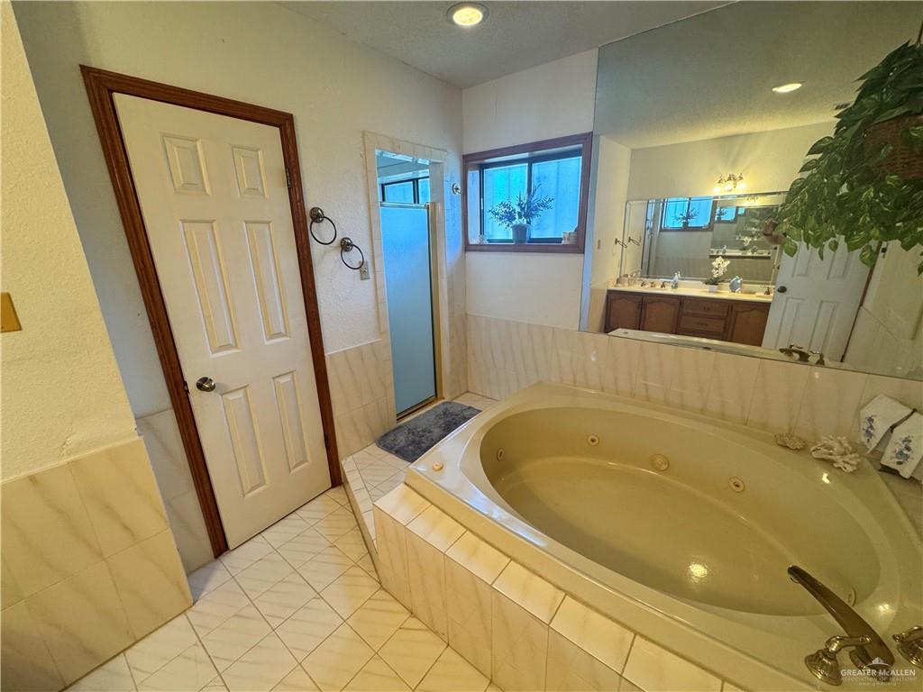 Photo 17 of 608 Jackson Avenue