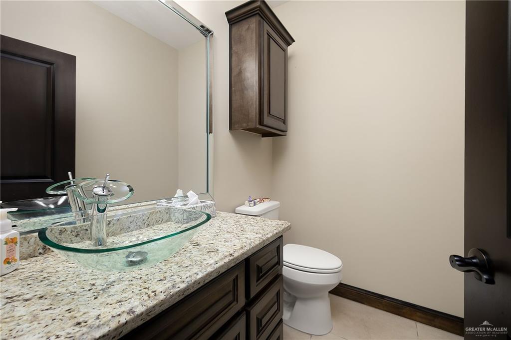Photo 10 of 5607 Mockingbird Avenue