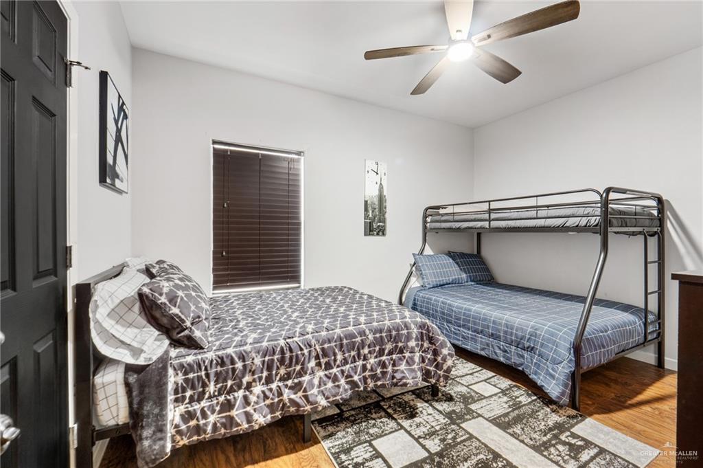 Photo 18 of 1313 Daffodil Avenue #B