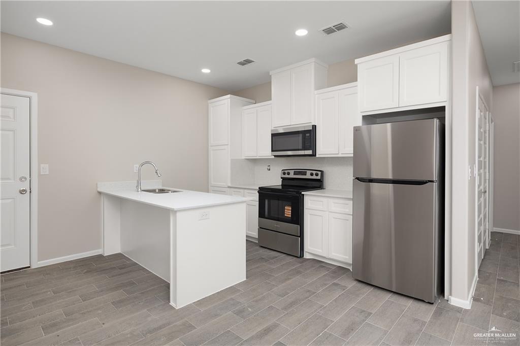 Photo 16 of 2708 Harrison Avenue #2