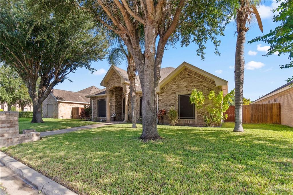 Photo 2 of 2712 Bluebird Avenue
