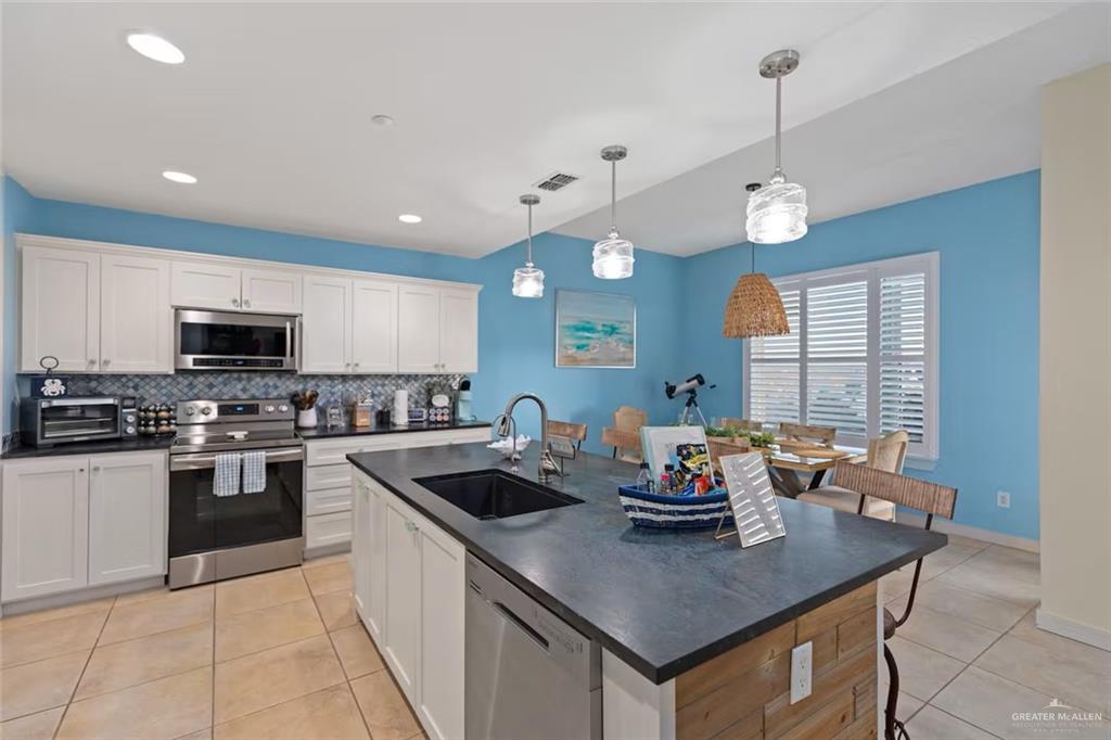 Photo 3 of 5909 Padre Boulevard #403