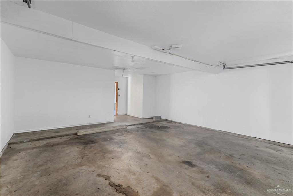 Photo 19 of 1601 Samano Street