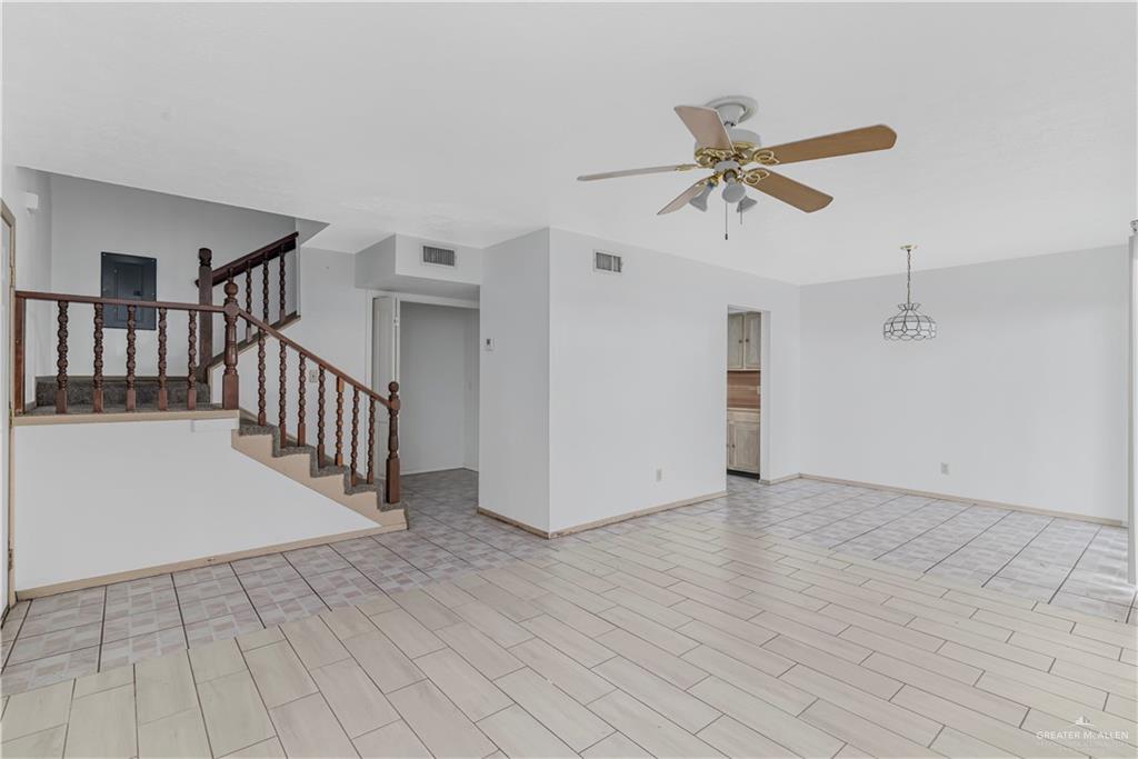 Photo 5 of 1601 Samano Street