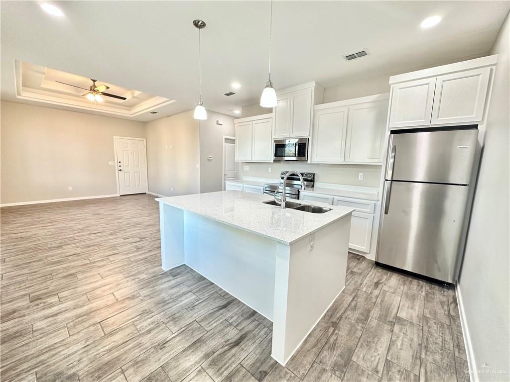 Photo 4 of 1416 Petri Drive