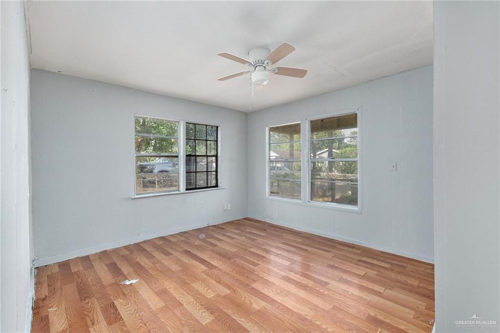 Photo 15 of 408 Villarreal Street