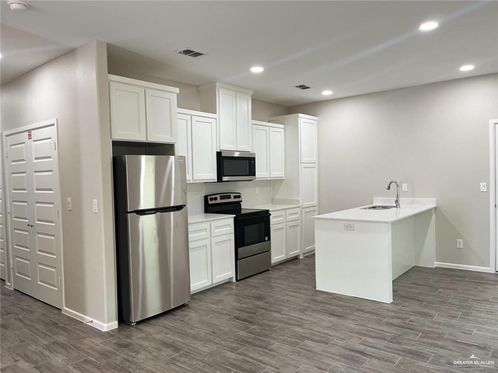 Photo 14 of 1205 Shavano Drive