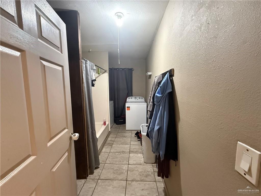 Photo 6 of 6628 Lakeview Drive