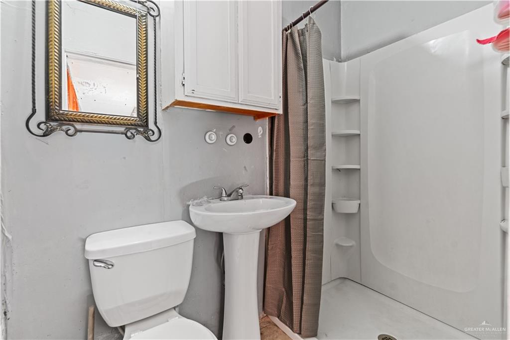 Photo 12 of 609 Albatross Avenue