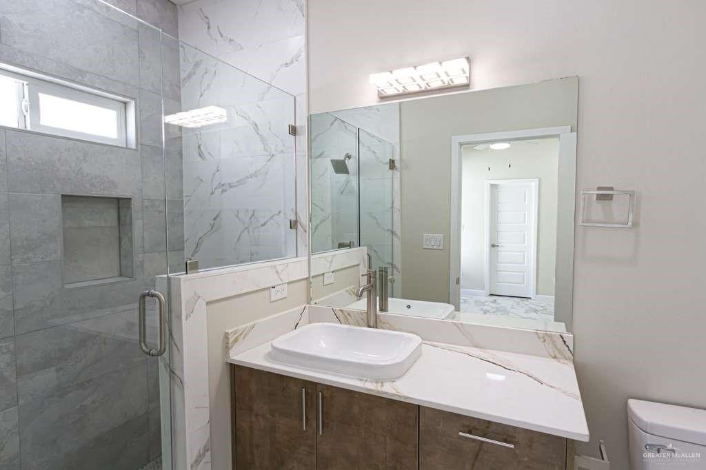 Photo 9 of 601 Emerald Avenue