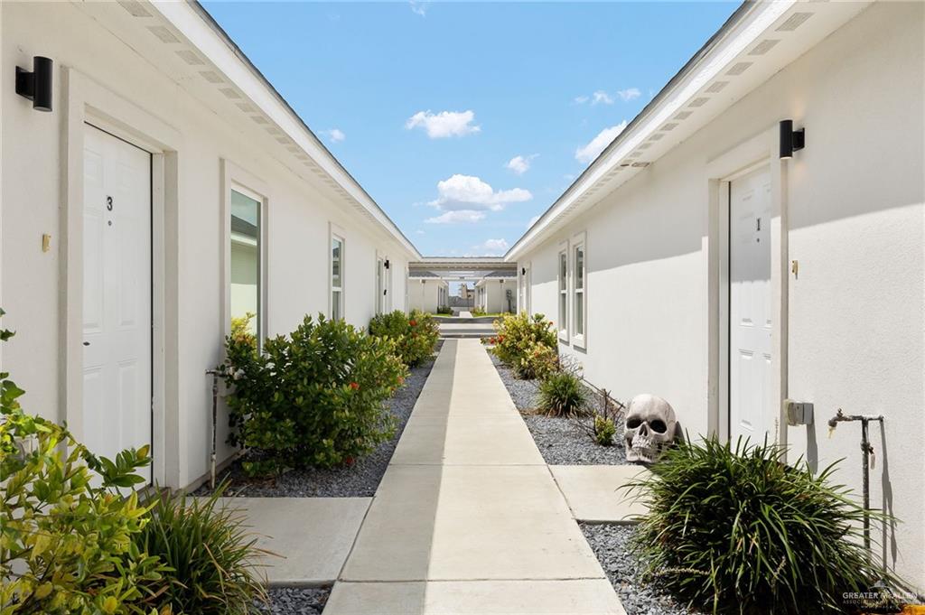 Photo 15 of 3501 Fuerte Avenue #2