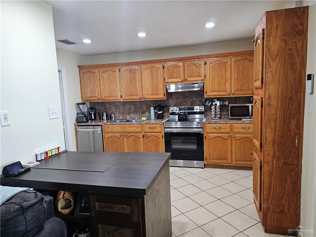 Photo 3 of 1409 6th Street