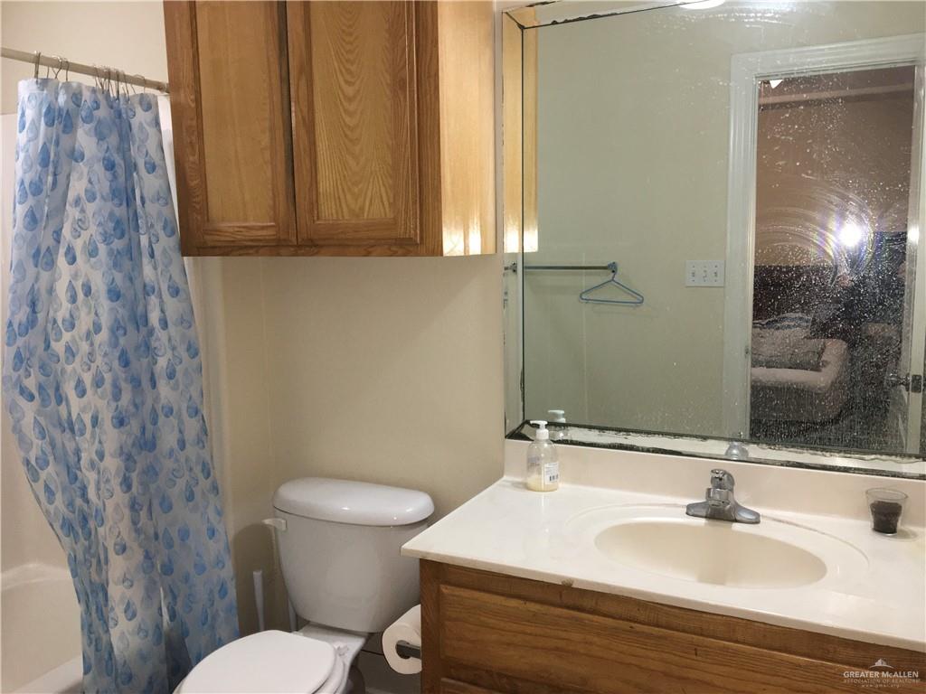 Photo 14 of 4008 Parkplace Avenue #1