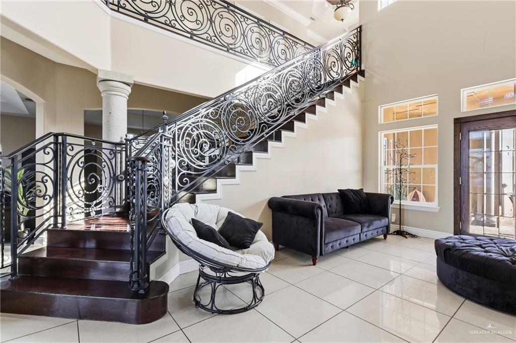 Photo 3 of 212 Zenaida Avenue
