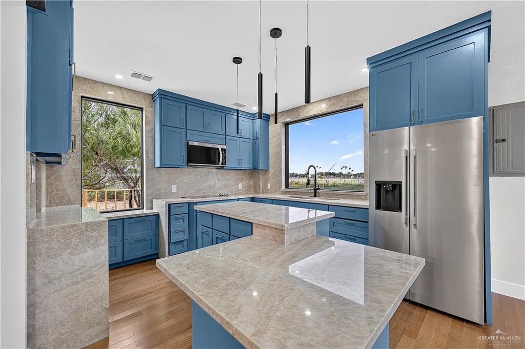 Photo 6 of 12303 Lakeview Drive #A