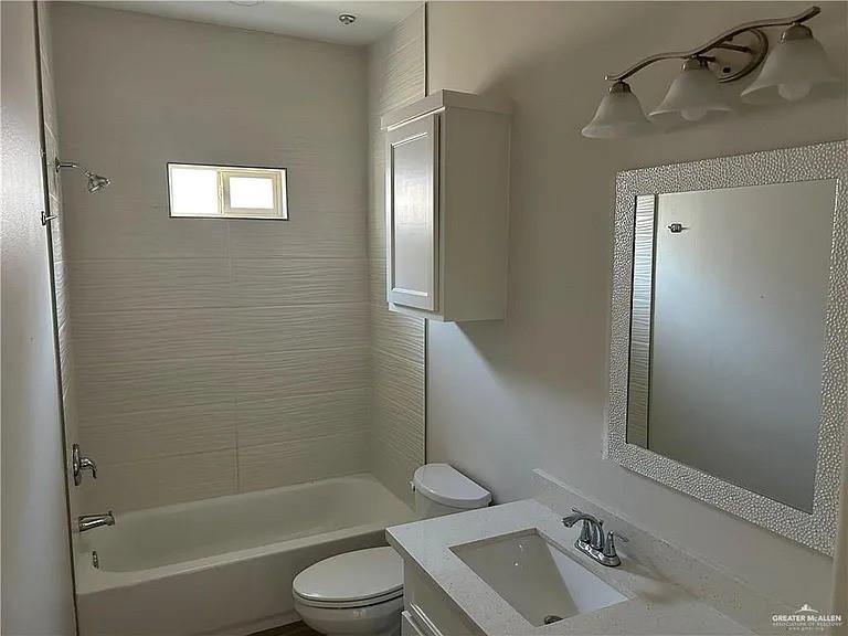 Photo 4 of 5609 Sandpiper Avenue