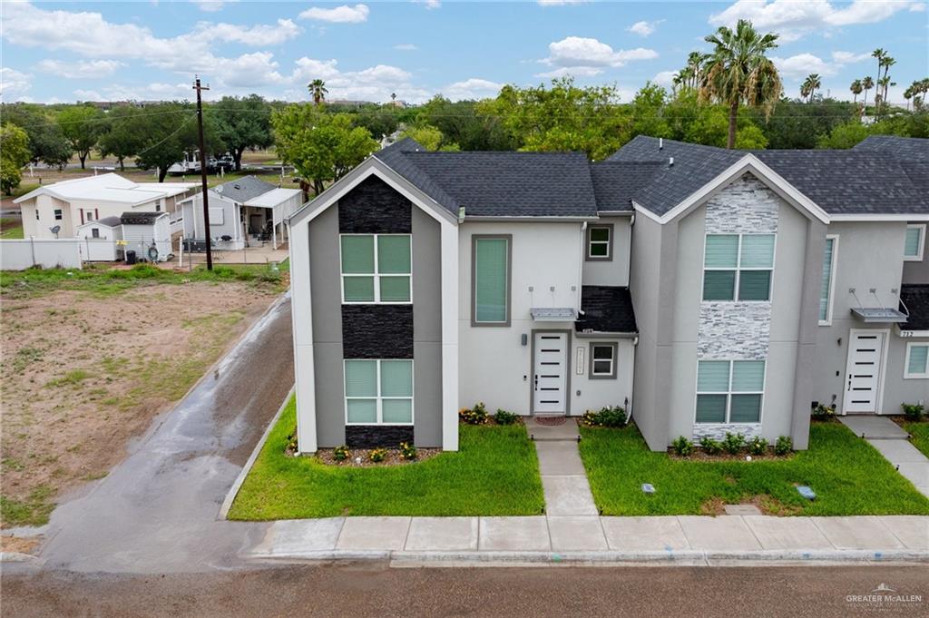 Photo 2 of 714 Seminole Avenue