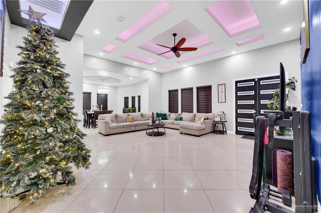 Photo 3 of 8404 Bougainvillea Drive