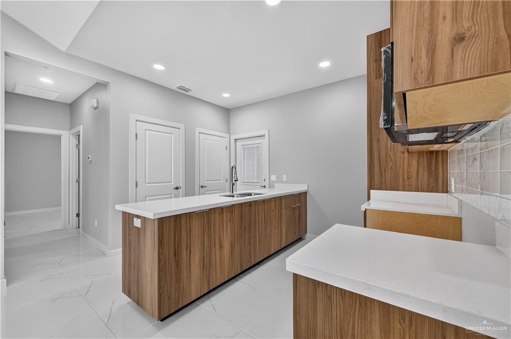 Photo 8 of 719 Coves Lane #3