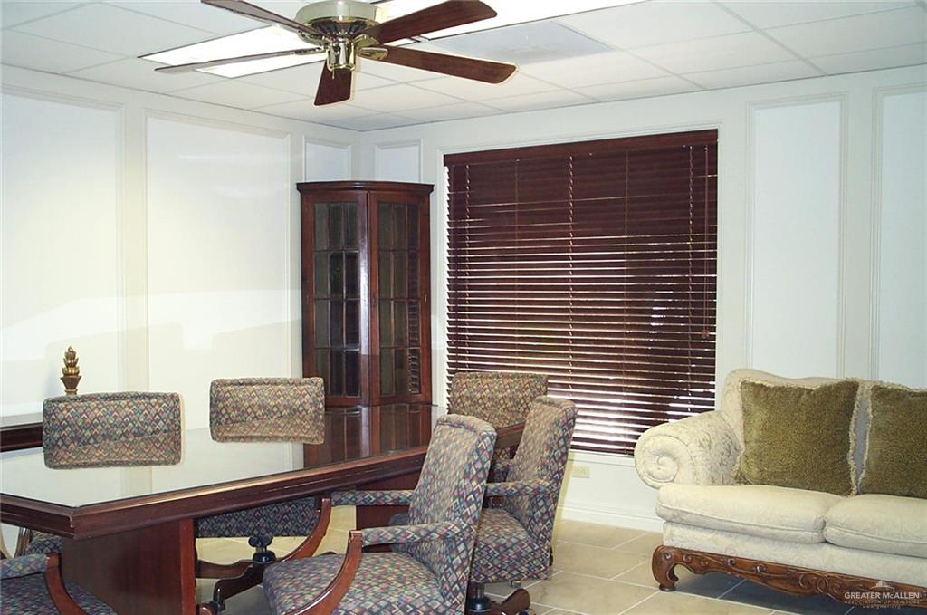 Photo 9 of 520 Pecan Boulevard