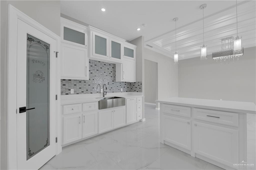 Photo 9 of 1302 Quartz Street