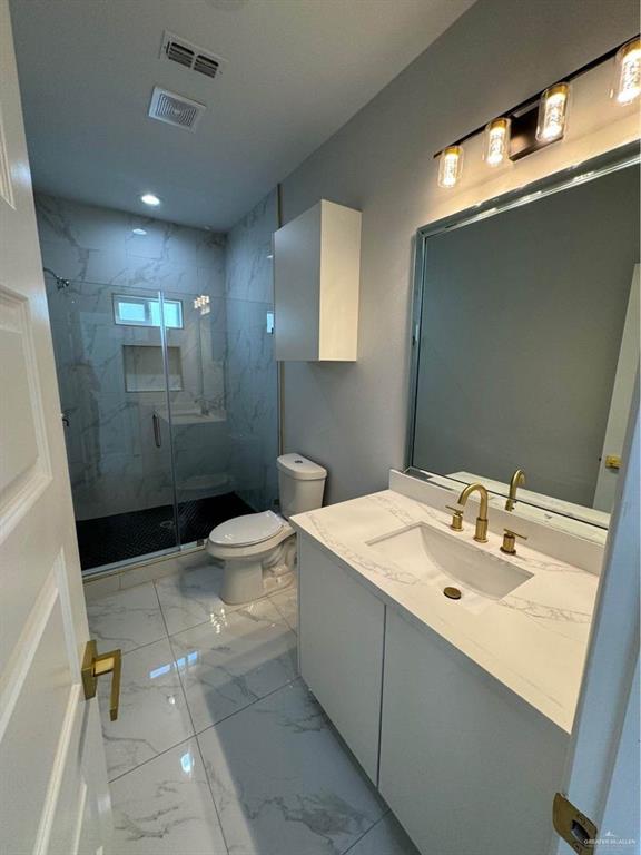 Photo 4 of 5712 Northwestern Avenue #1