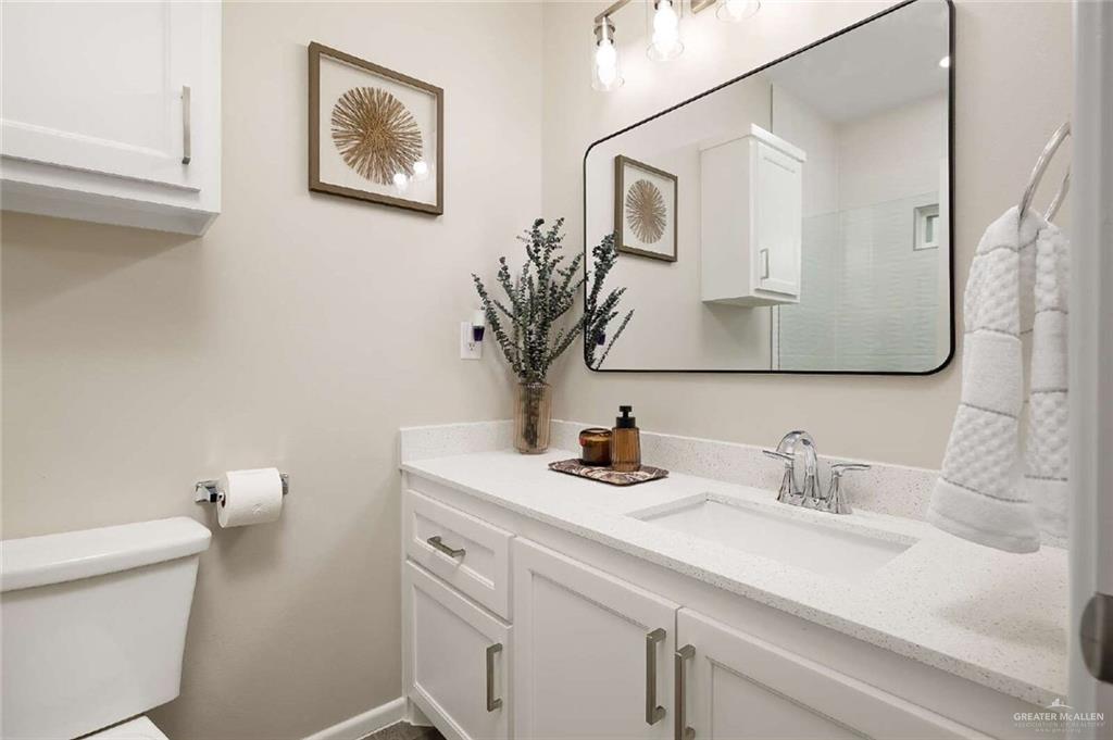 Photo 13 of 2813 Hayes Avenue #1