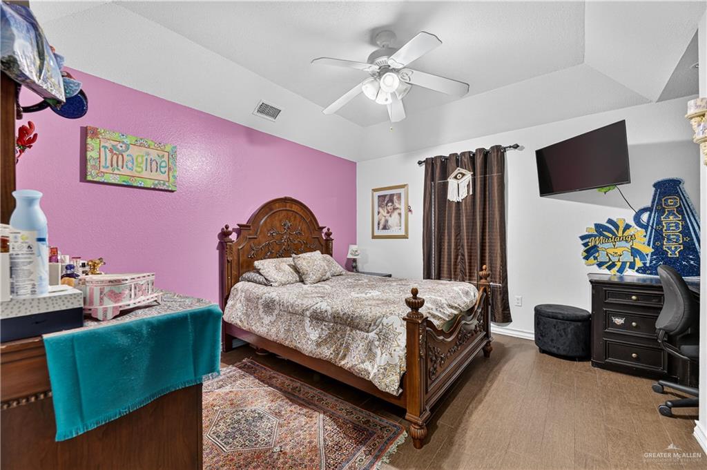 Photo 17 of 205 Lark Avenue