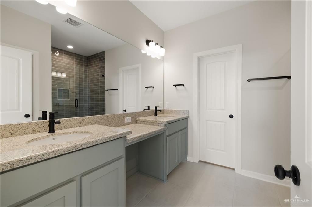 Photo 8 of 15412 Brisas Street