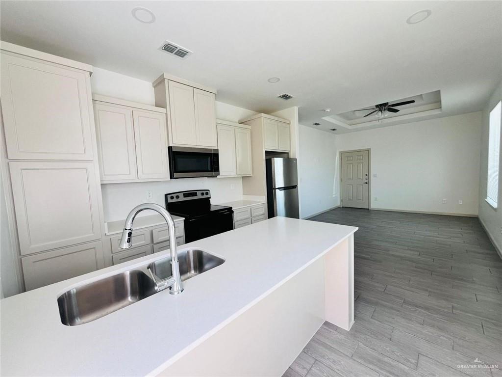 Photo 4 of 12610 33rd Lane #1