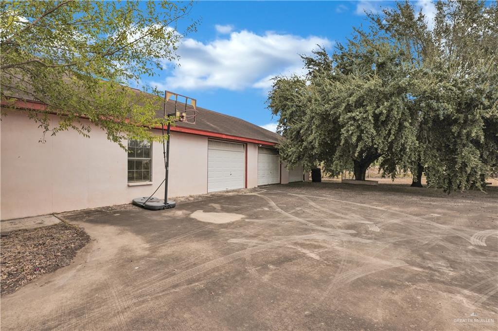 Photo 4 of 2300 Coby Drive