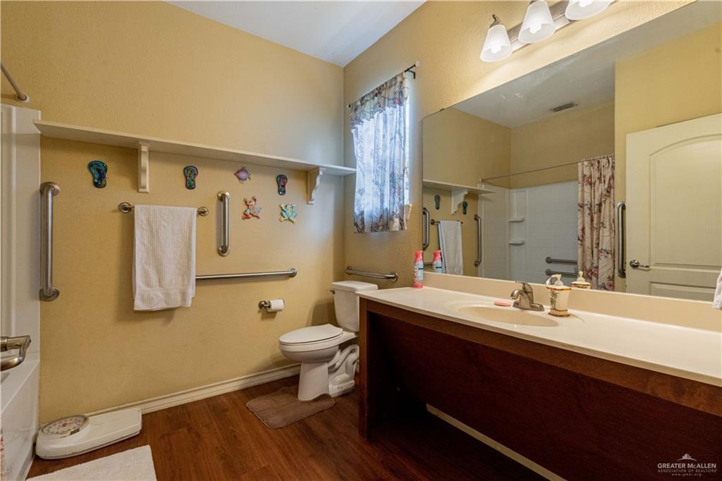 Photo 8 of 3909 Washmon Avenue