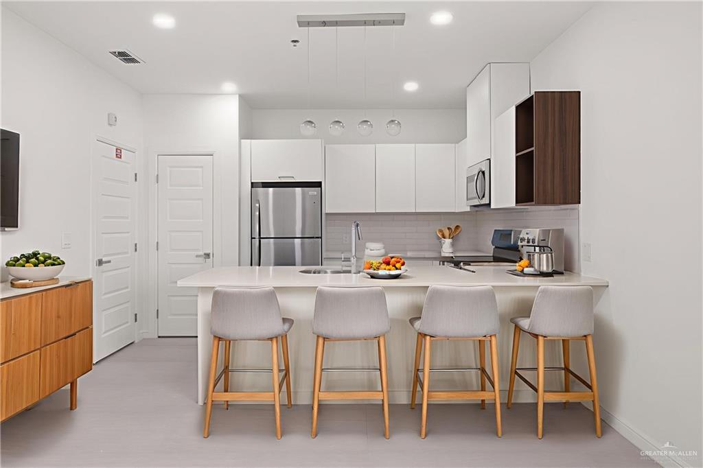 Photo 4 of 901 Yuma Avenue #1002