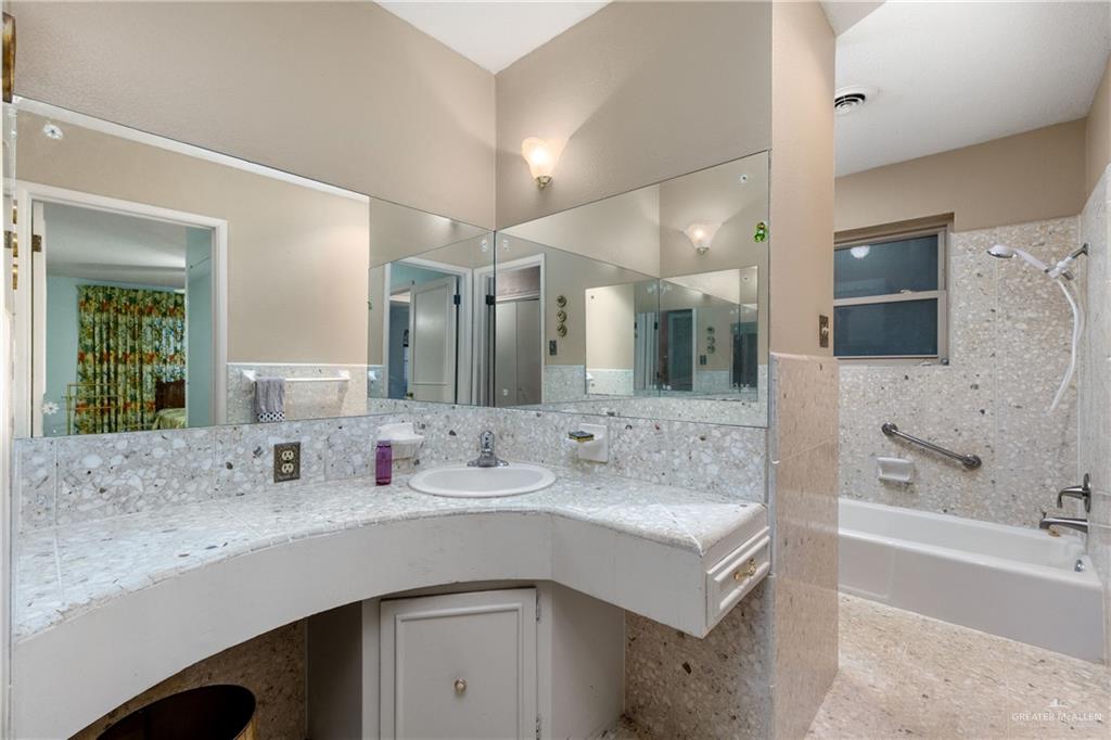 Photo 20 of 1401 Larkspur Avenue