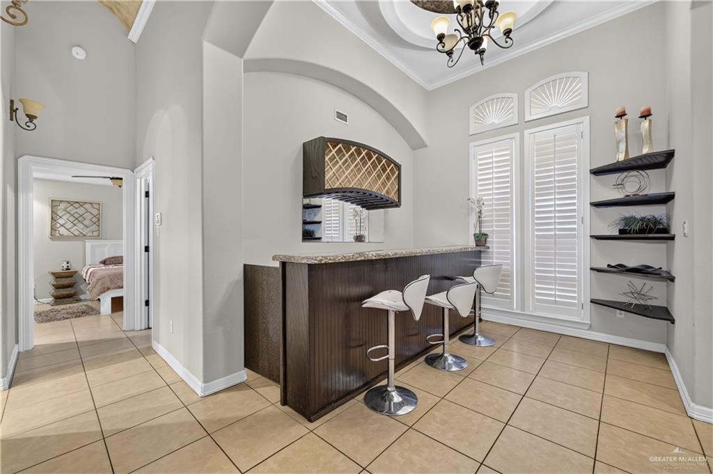 Photo 6 of 701 Seminole Avenue