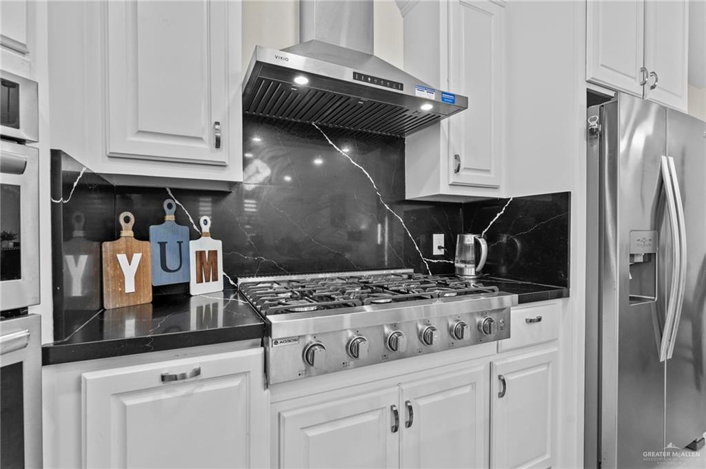 Photo 5 of 5576 Grant Street