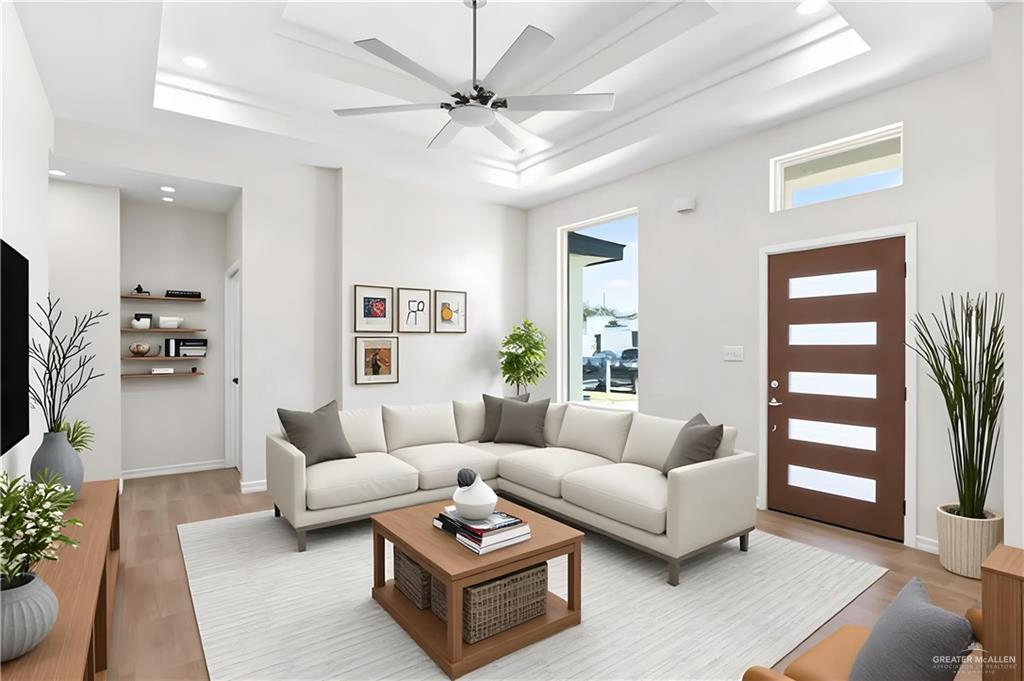 Photo 2 of 1204 Boxwood Avenue