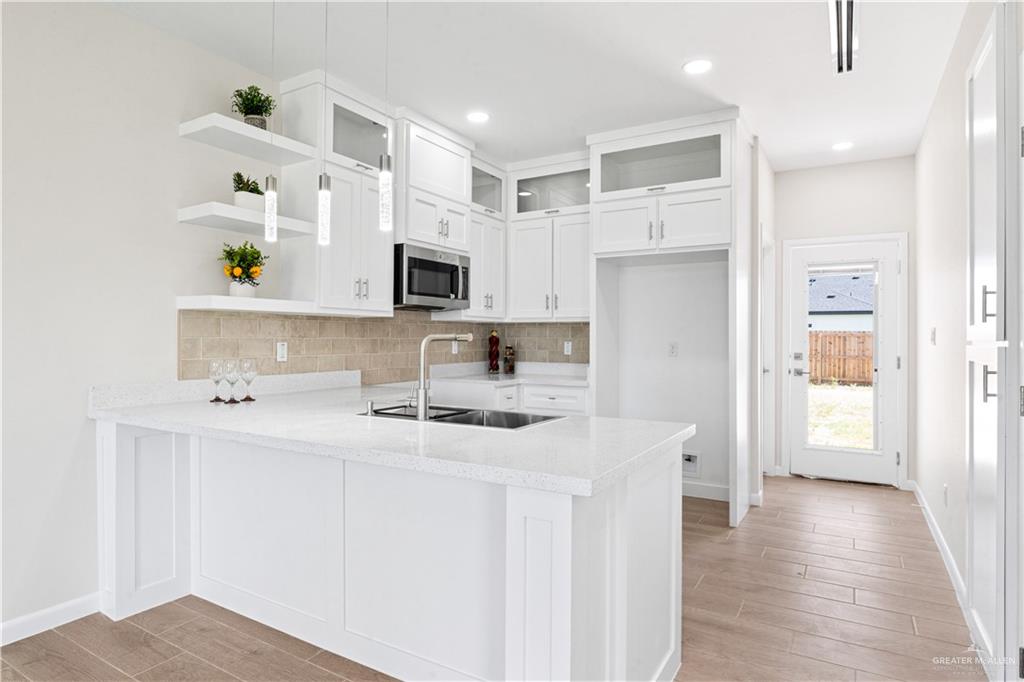 Photo 7 of 1204 Boxwood Avenue