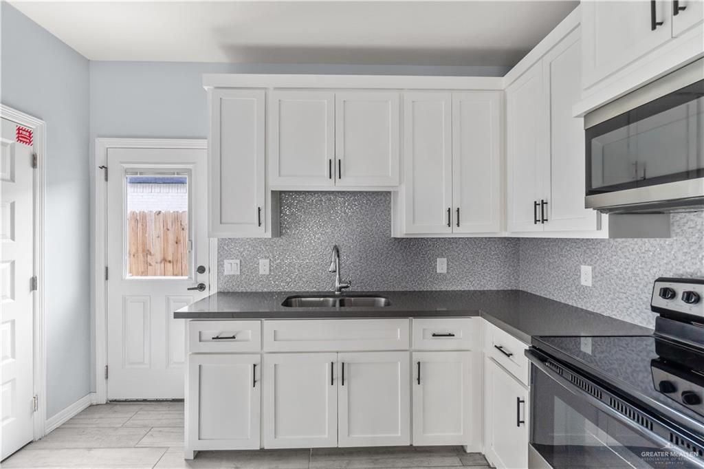 Photo 8 of 713 Maryland Street #4