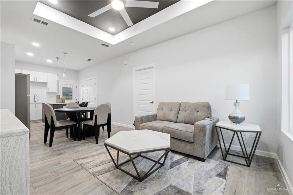 Photo 2 of 1600 Clinton Street