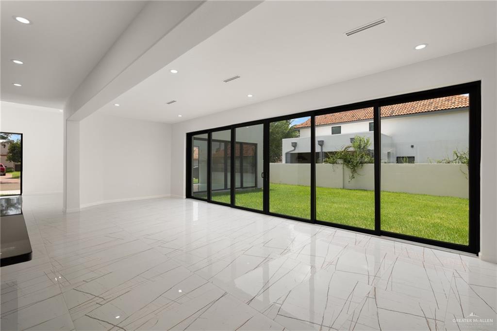 Photo 7 of 2228 45th Street
