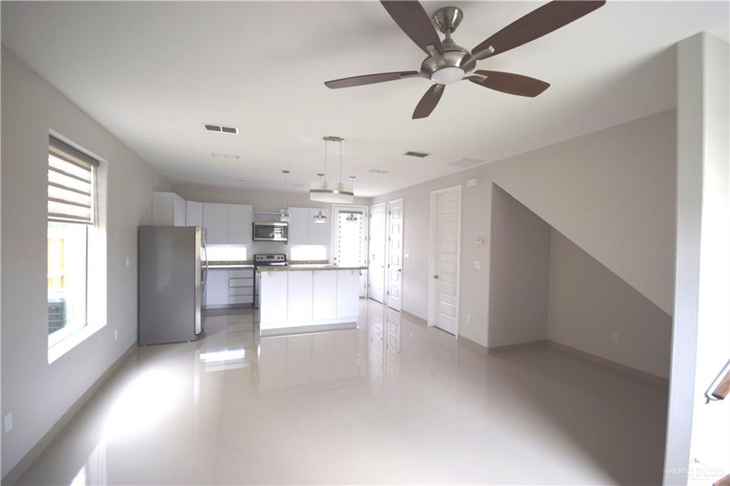 Photo 11 of 1202 Upas Drive