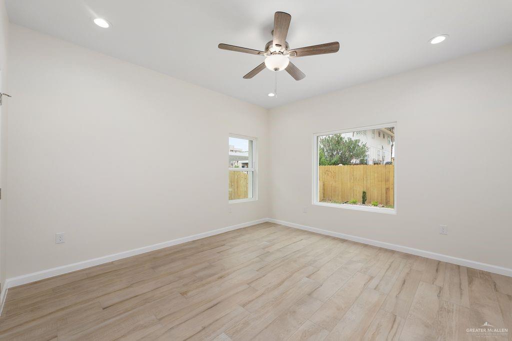 Photo 11 of 115 Marlin Street #C