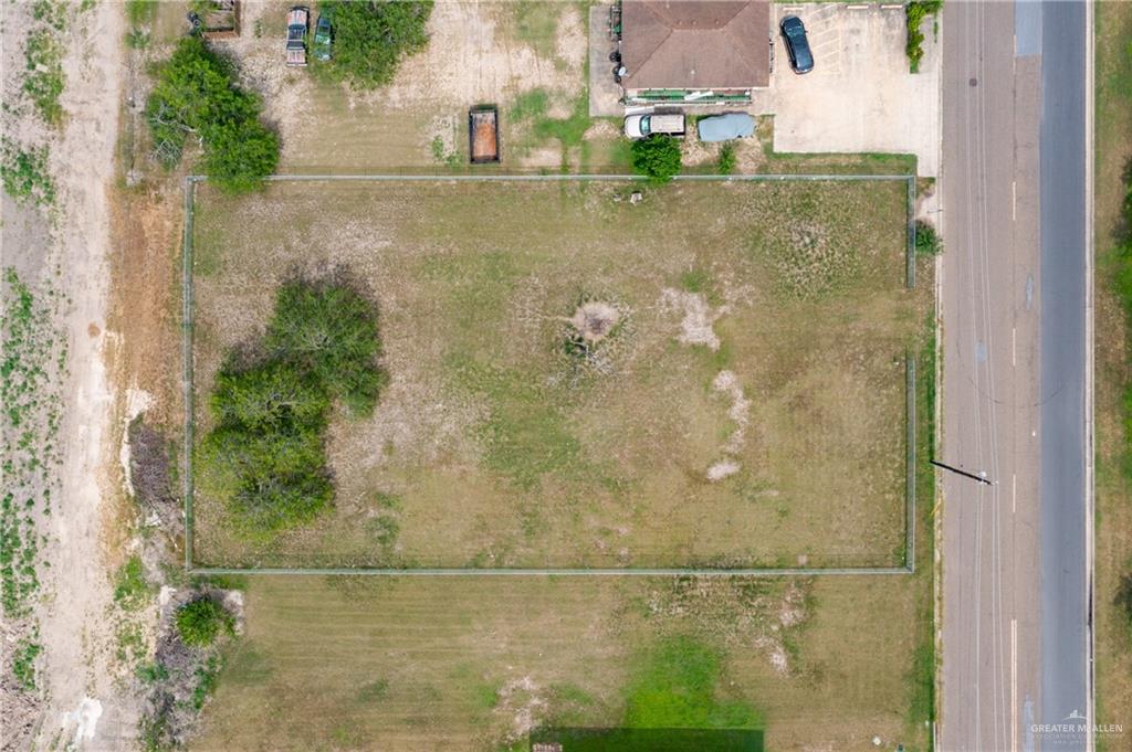 Photo 9 of 2025 Lozano Street