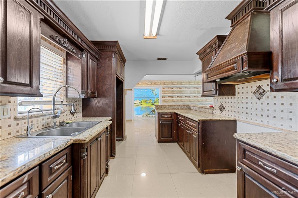 Photo 9 of 8225 Marigold Street