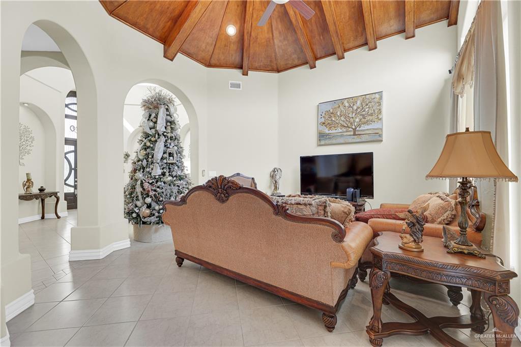 Photo 5 of 800 Balboa Avenue