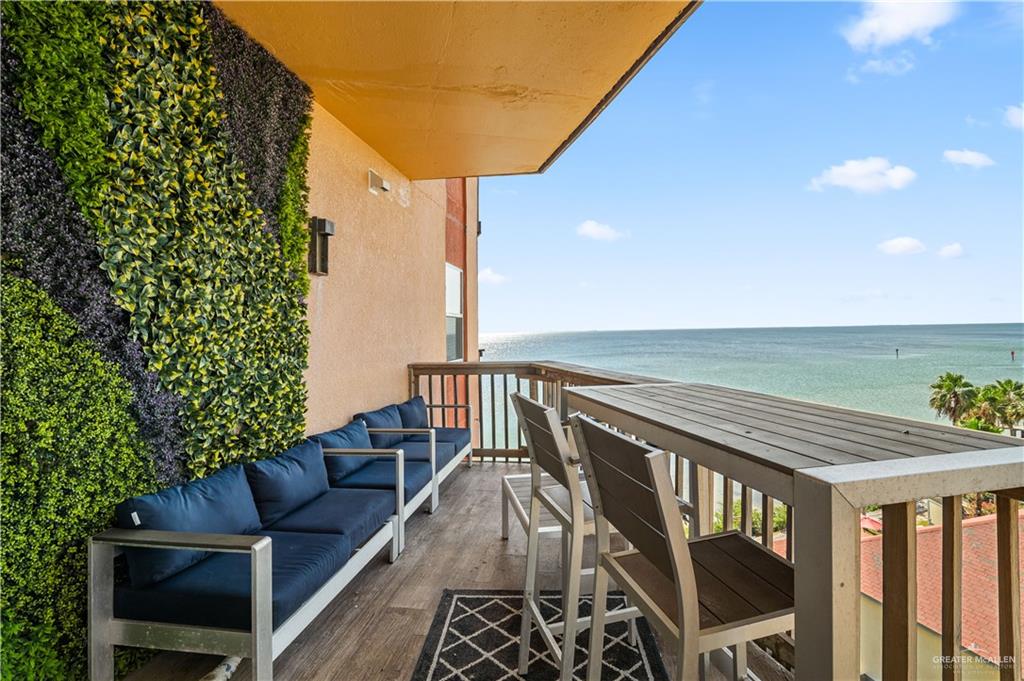 Photo 11 of 4901 Laguna Boulevard