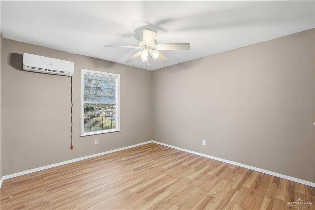 Photo 5 of 1103 Fresno Drive